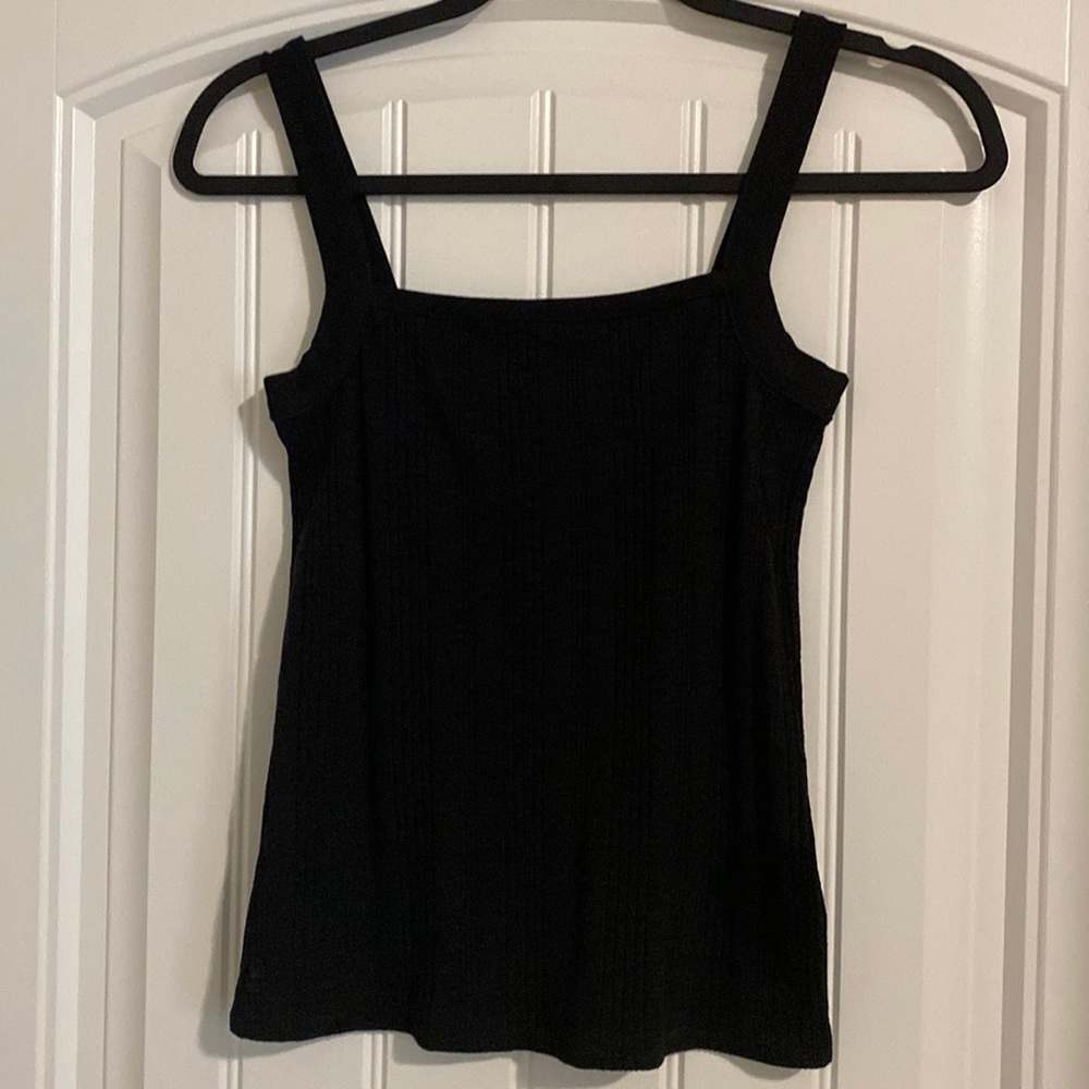Black ribbed tank